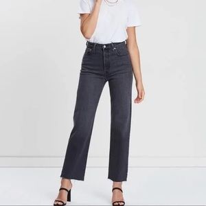 Gently Worn Levi’s Ribcage Straight Black Ankle Jeans